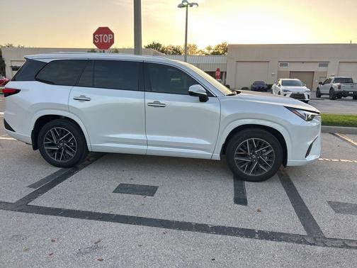 Wind Chill Pearl 2026 Lexus TX 350 Premium