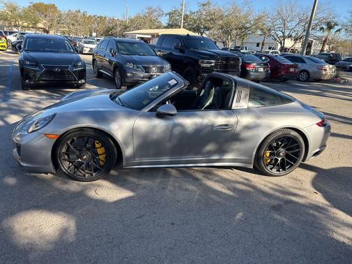 2018 Porsche 911 Targa 4 GTS