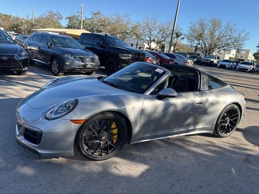2018 Porsche 911 Targa 4 GTS