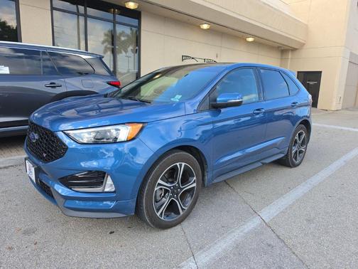 Blue Metallic 2019 Ford Edge ST