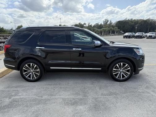 2019 Ford Explorer Platinum