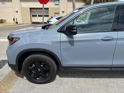 2023 Honda Ridgeline Black