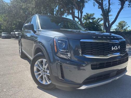 2022 Kia Telluride LX