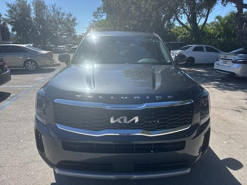 2022 Kia Telluride LX