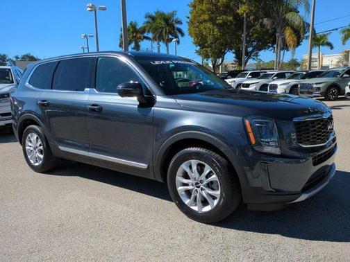 2022 Kia Telluride LX