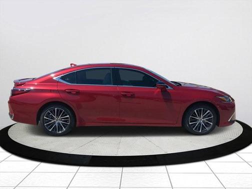 2024 Lexus ES 300h 300H