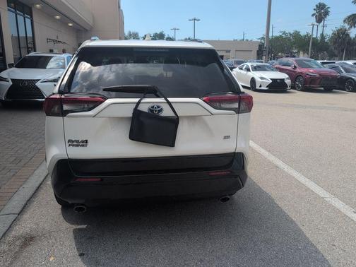 Ice Cap 2023 Toyota RAV4 Prime SE