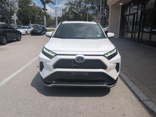 Ice Cap 2023 Toyota RAV4 Prime SE