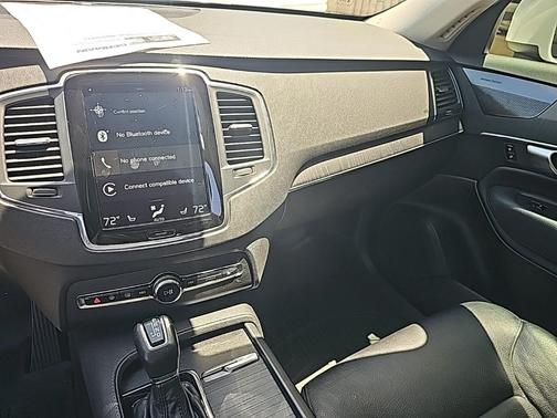 2020 Volvo XC90 T6 Momentum 7 Passenger