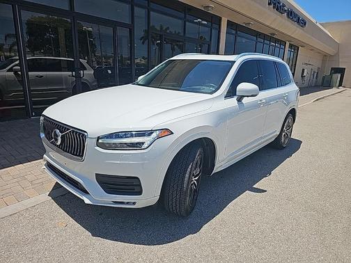 2020 Volvo XC90 T6 Momentum 7 Passenger