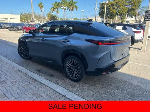 2023 Lexus RZ 450e Luxury