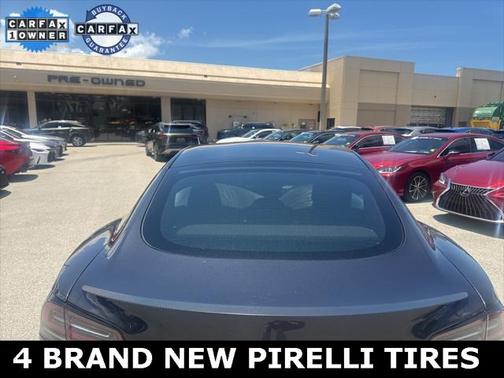 2023 Tesla Model S Plaid