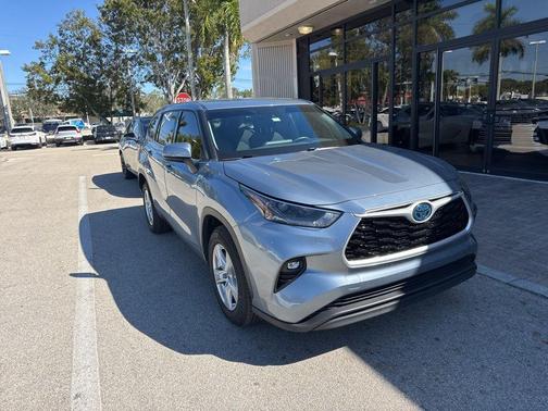 2021 Toyota Highlander Hybrid LE