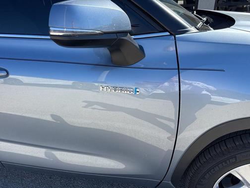 2021 Toyota Highlander Hybrid LE