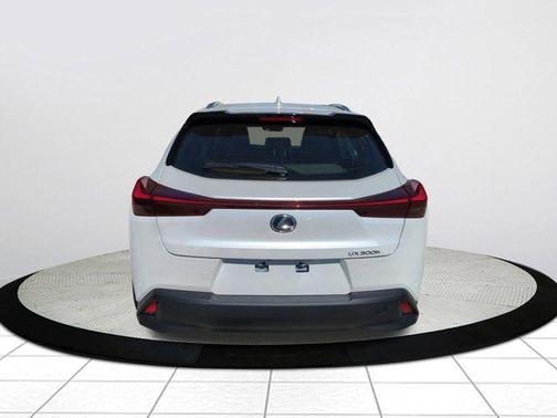 2025 Lexus UX 300h Premium