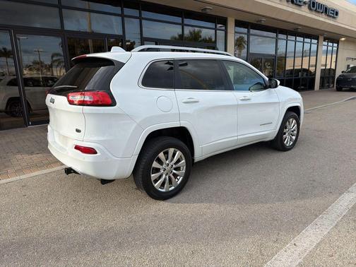2017 Jeep Cherokee Overland