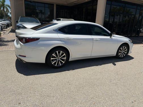 Eminent White Pearl 2020 Lexus ES 350 Base