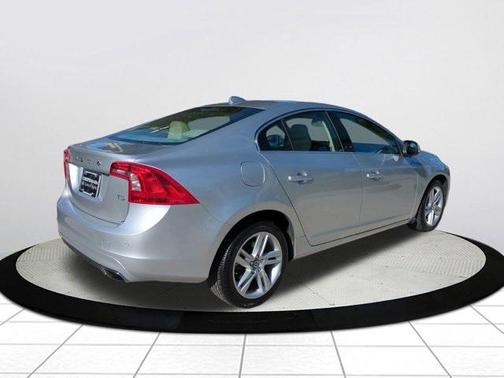 2015 Volvo S60 T5 Premier Plus