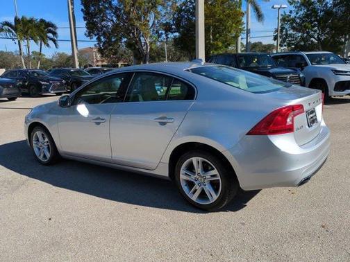 2015 Volvo S60 T5 Premier Plus