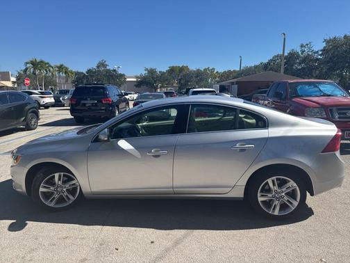 2015 Volvo S60 T5 Premier Plus