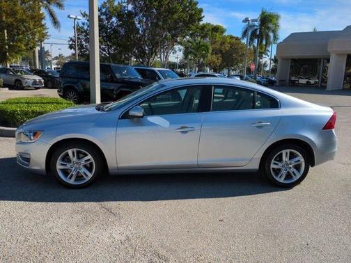 2015 Volvo S60 T5 Premier Plus