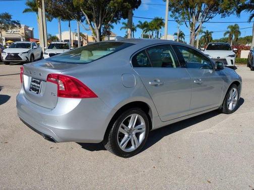 2015 Volvo S60 T5 Premier Plus