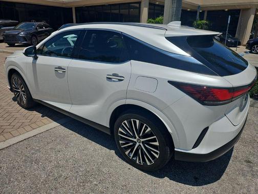 Eminent White Pearl 2023 Lexus RX 350 Premium Plus