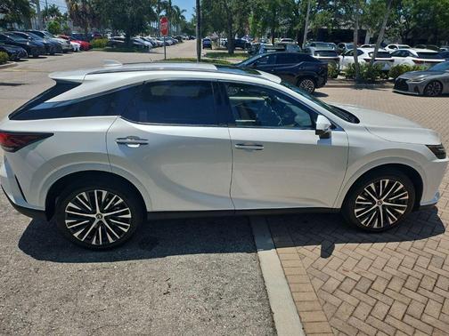 Eminent White Pearl 2023 Lexus RX 350 Premium Plus