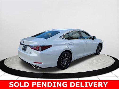 2024 Lexus ES 350 Base