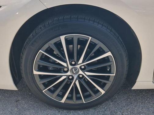2024 Lexus ES 350 350