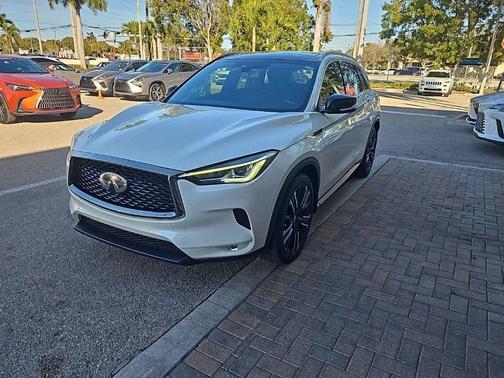 2021 INFINITI QX50 LUXE