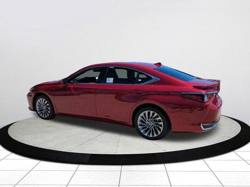 2025 Lexus ES 300h Ultra Luxury