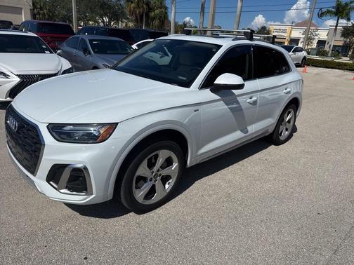 2023 Audi Q5 45 S line Premium Plus