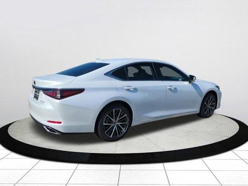 2025 Lexus ES 350 Base