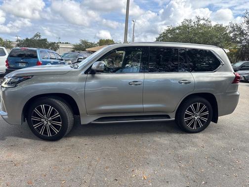 2021 Lexus LX 570 Three-Row