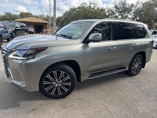 2021 Lexus LX 570 Three-Row
