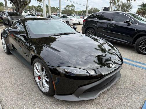 2021 Aston Martin Vantage Base