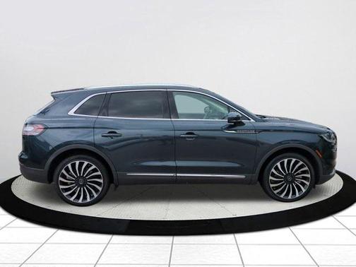 2021 Lincoln Nautilus Black Label