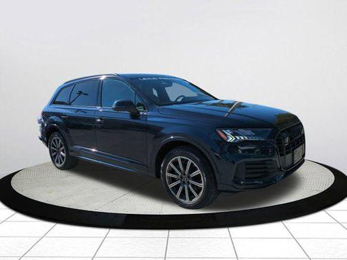2023 Audi Q7 45 Premium Plus