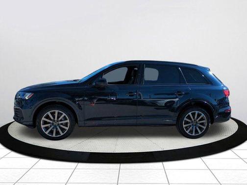 2023 Audi Q7 45 Premium Plus