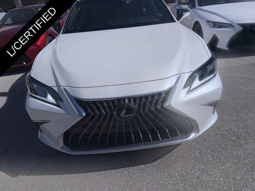 Eminent White Pearl 2025 Lexus ES 300h Base