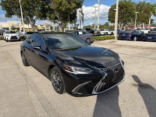 2022 Lexus ES 350 Ultra Luxury