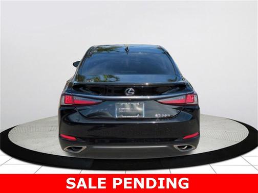 2022 Lexus ES 350 Ultra Luxury