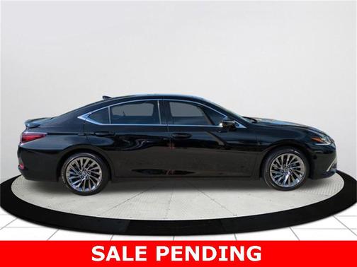 2022 Lexus ES 350 Ultra Luxury