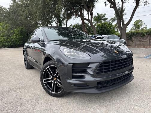 2020 Porsche Macan Base