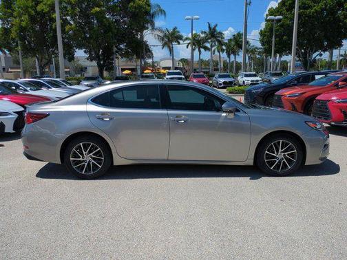 Atomic Silver 2016 Lexus ES 350 Base