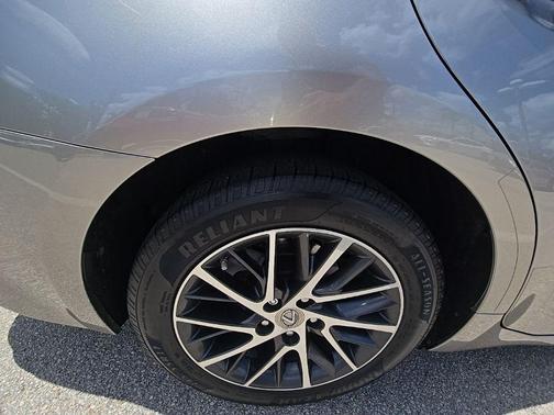 Atomic Silver 2016 Lexus ES 350 Base