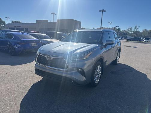 2022 Toyota Highlander Limited