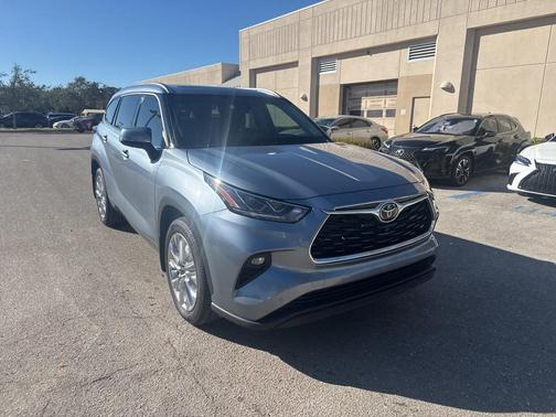 2022 Toyota Highlander Limited