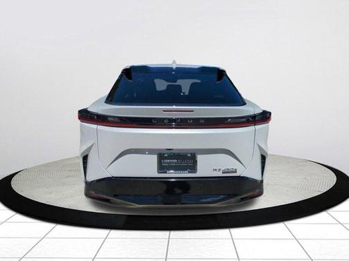 2023 Lexus RZ 450e Luxury